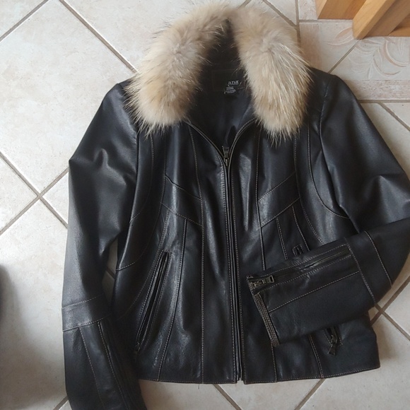 Leather jacket - Picture 3 of 4